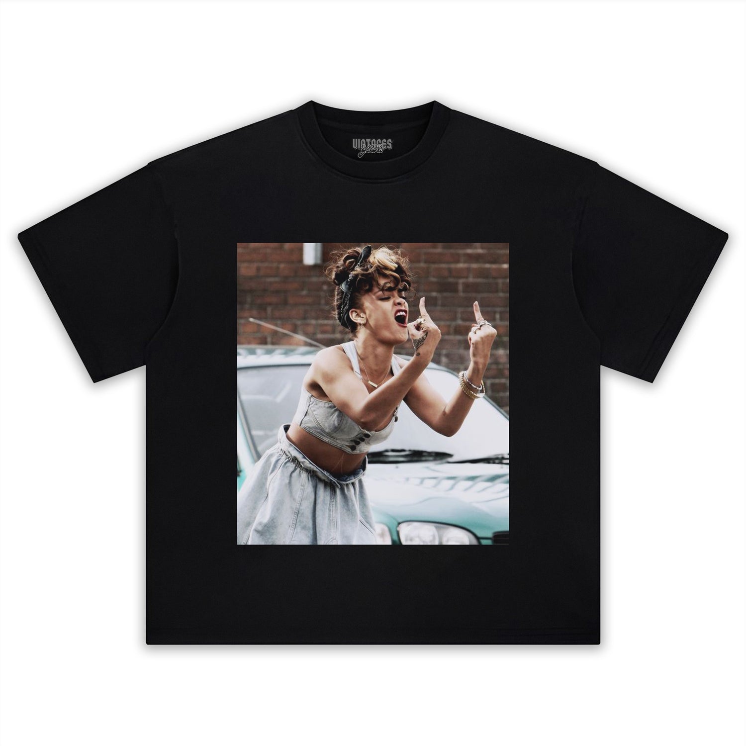 RIHANNA MIDDLE FINGER TEE