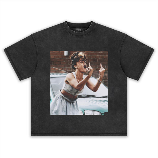 RIHANNA MIDDLE FINGER TEE