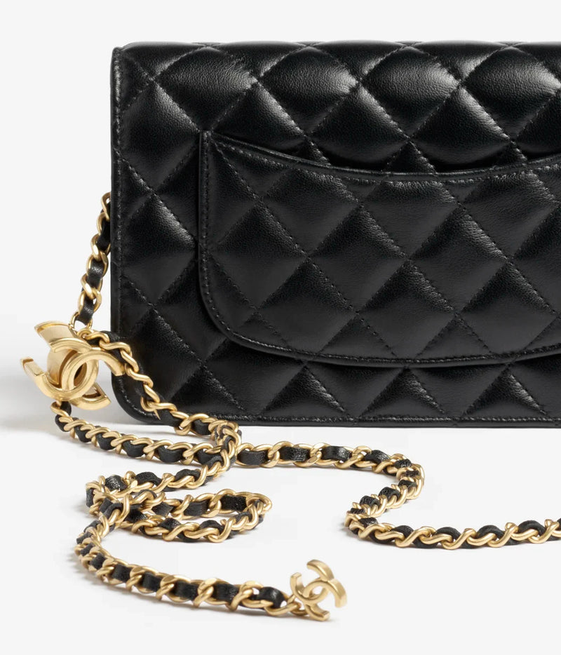 Wallet On Chain Shiny Lambskin Pearls Gold Tone Metal