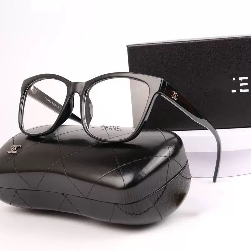 Chane’s Luxury with an Edge Ultimate Statement Shades